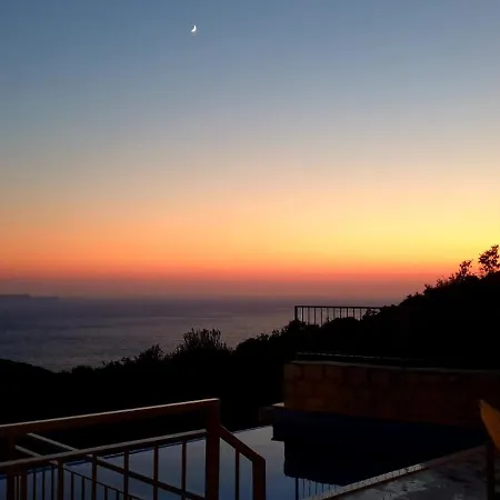 Villa Kas'da Muhtesem Manzarali Kaş